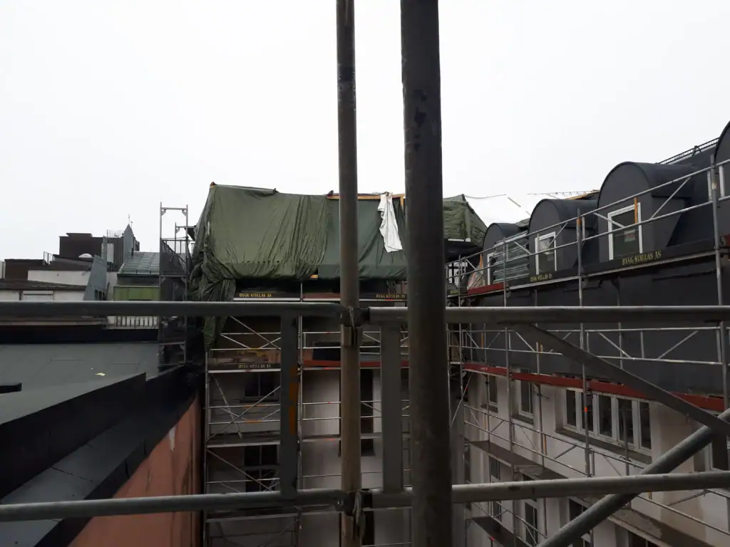 Foss entreprenør - tak og fasade arbeid